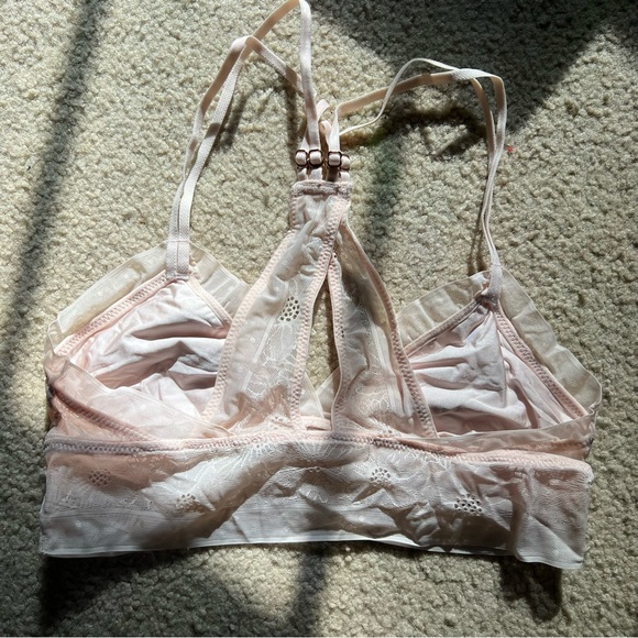 Lacy Bralette - Picture 3 of 5